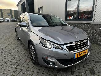 Peugeot 308 1.2 PureTech Allure Automaat picture 38