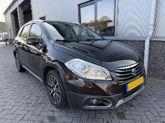 uszkodzony samochody osobowe Suzuki SX4 S-Cross 1.6 Exclusive Automaat J-470-HX. 2014/9