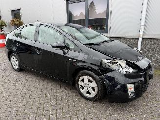 damaged passenger cars Toyota Prius 1.8 Comfort 2011/6