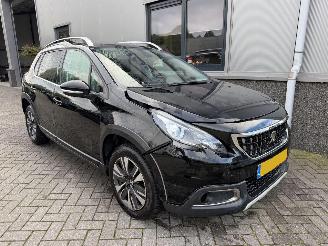 Unfallwagen Peugeot 2008 1.2 PureTech Allure G-403-ST 2019/11