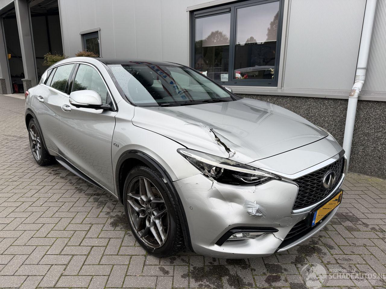 Infiniti Q30 2.2d Premium Tech Automaat PH-899-H.