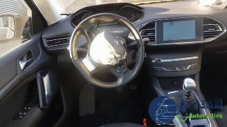 Peugeot 308 308 (L3/L8/LB/LH/LP), Hatchback 5-drs, 2013 / 2021 1.6 BlueHDi 120 picture 12