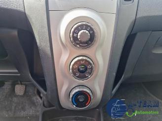 Toyota Yaris Yaris II (P9), Hatchback, 2005 / 2014 1.3 16V VVT-i picture 31