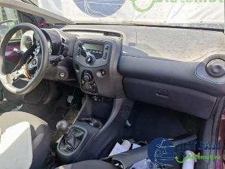 Peugeot 108 108, Hatchback, 2014 1.0 12V VVT-i picture 24