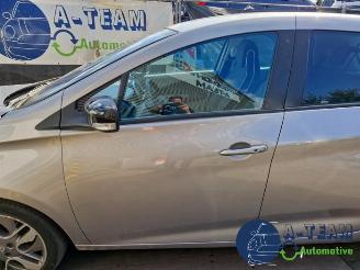 Renault Zoé Zoe (AG), Hatchback 5-drs, 2012 46kW picture 6