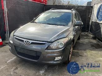 Hyundai I-30 i30 Crosswagon (WWH), Combi, 2007 / 2012 1.4 CVVT 16V picture 3