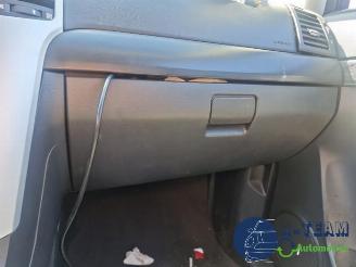 Chevrolet Captiva Captiva (C100), SUV, 2006 / 2011 2.4 16V 4x2 picture 33