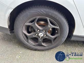 Ford Focus Focus 3 Wagon, Combi, 2010 / 2020 1.0 Ti-VCT EcoBoost 12V 125 picture 12