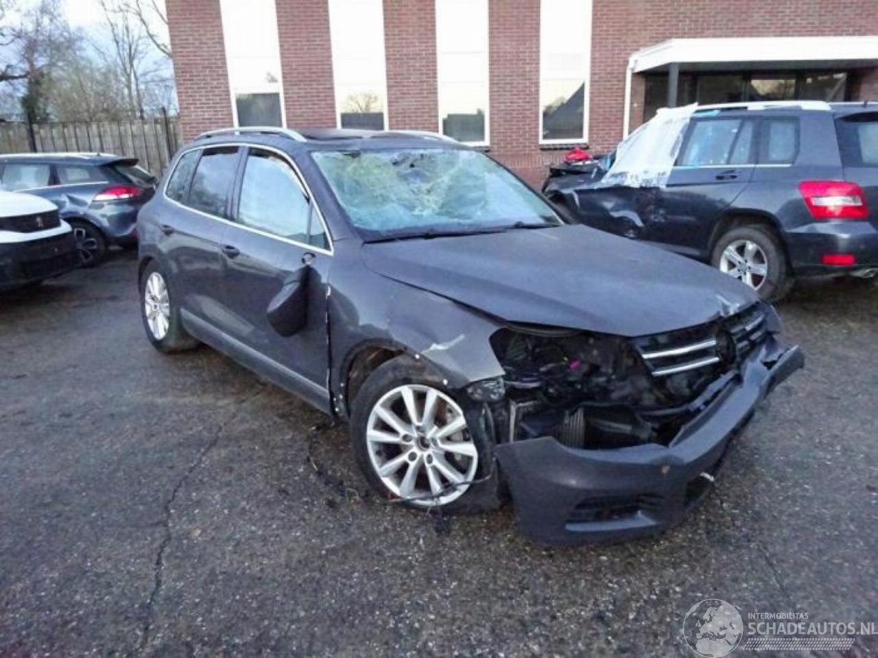 Volkswagen Touareg Touareg (7PA/PH), SUV, 2010 / 2018 3.0 TDI V6 24V