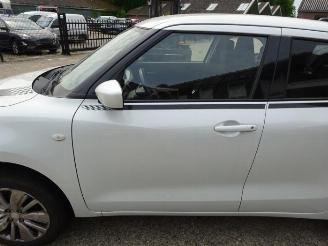 Suzuki Swift Swift (ZC/ZD), Hatchback 5-drs, 2017 1.2 Dual Jet 16V Allgrip picture 6