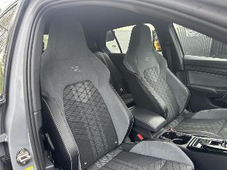 Volkswagen Golf 1.5 eTSI R-Line Business picture 12