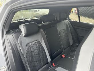 Volkswagen Golf 1.5 eTSI R-Line Business picture 18