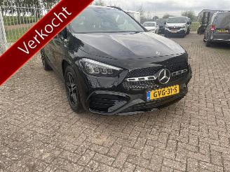 krockskadad bil auto Mercedes GLA 180 Star Edition 2025/1