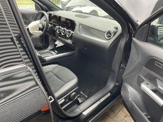 Mercedes GLA 180 Star Edition picture 21