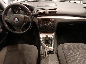 BMW 1-serie 1 serie (E87/87N) Hatchback 5-drs 116i 1.6 16V (N43-B16A) [90kW]  (09-=
2007/06-2011) picture 11