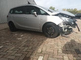 Opel Zafira Zafira Tourer (P12) MPV 1.4 Turbo 16V EcoFLEX (B14NET(Euro 6)) [103kW]=
  (10-2011/05-2016) picture 12