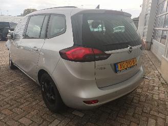 Opel Zafira Zafira Tourer (P12) MPV 1.4 Turbo 16V EcoFLEX (B14NET(Euro 6)) [103kW]=
  (10-2011/05-2016) picture 11