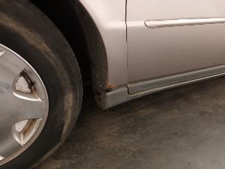 Cadillac Seville Seville Sedan 4.6 SLS/North Star V8 32V (LH2) [205kW]  (09-1997/09-200=
4) picture 28