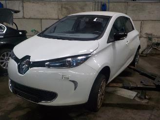 Uttjänta bilar auto Renault Zoé Zoé (AG) Hatchback 5-drs 46kW (5AM-450(5AM-B4)) [46kW]  (06-2012/...=
) 2013/0