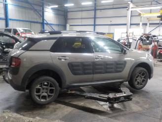 Citroën C4 C4 Cactus (0B/0P) Hatchback 5-drs 1.2 PureTech 82 12V (EB2F(HMZ)) [60k=
W]  (09-2014/...) picture 3