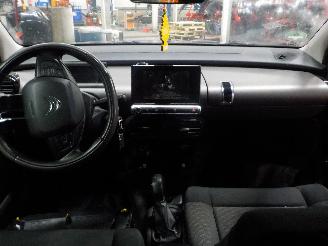 Citroën C4 C4 Cactus (0B/0P) Hatchback 5-drs 1.6 Blue Hdi 100 (DV6FD(BHY)) [73kW]=
  (09-2014/06-2018) picture 5