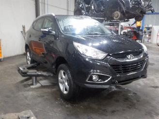 Hyundai Ix35 iX35 (LM) SUV 2.0 16V (G4KD) [120kW]  (01-2010/08-2013) picture 2