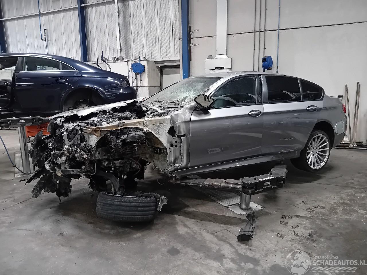 BMW 5-serie 5 serie (F10) Sedan 530d 24V (N57-D30A) [180kW]  (01-2010/08-2011)