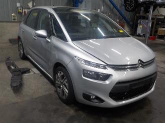 Citroën C4 C4 Picasso (3D/3E) MPV 1.6 BlueHDI 120 (DV6FC(BHZ)) [88kW]  (07-2014/1=
2-2018) picture 2