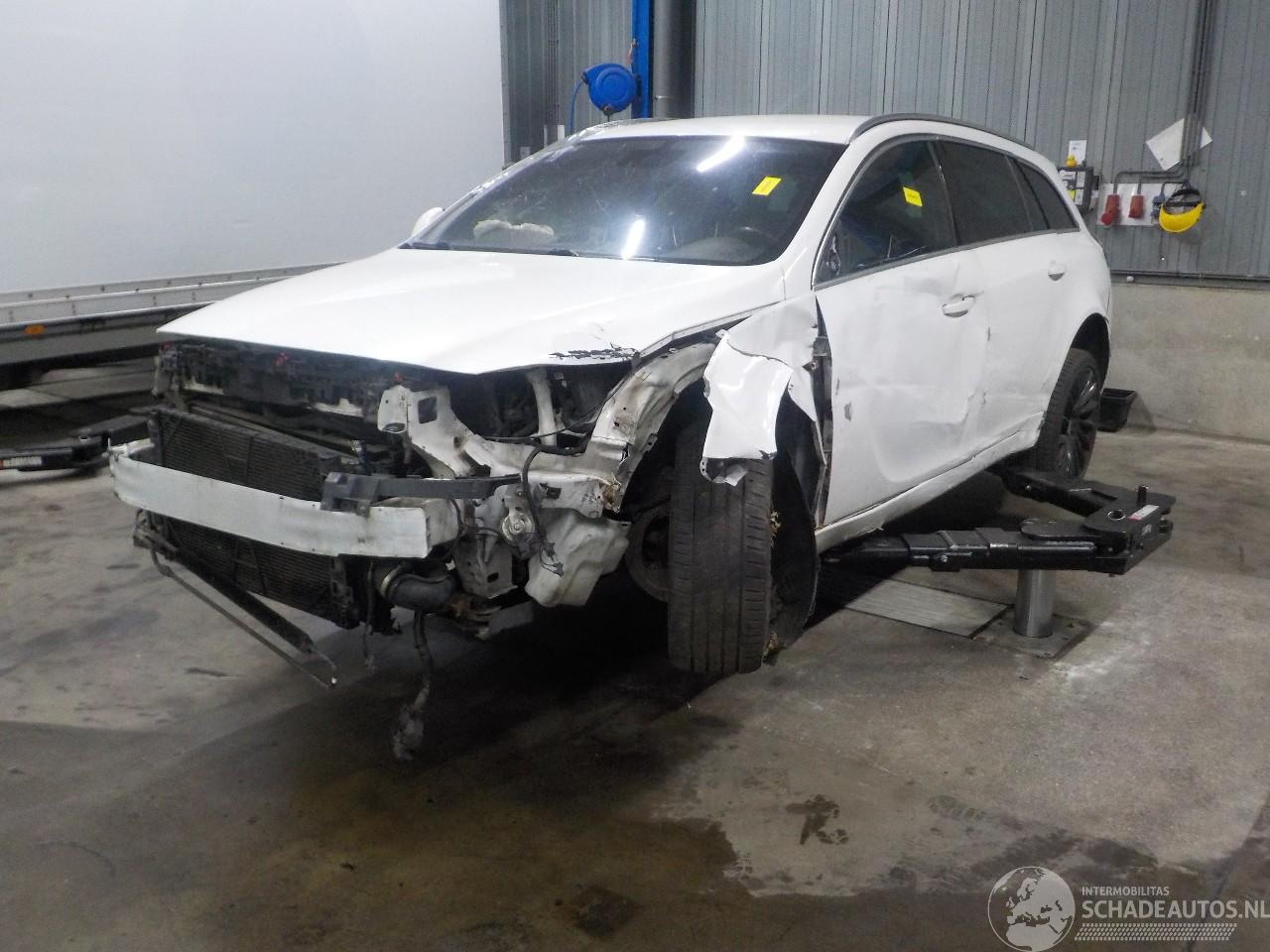 Opel Insignia Insignia Sports Tourer Combi 2.8 V6 Turbo 24V 4x4 OPC (B28NER) [239kW]=
  (07-2009/03-2017)