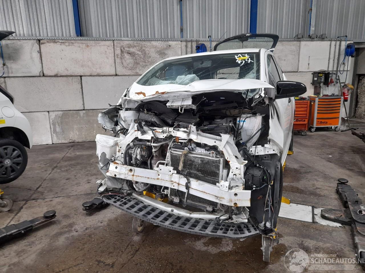 Toyota Aygo Aygo (B40) Hatchback 1.0 12V VVT-i (1KR-FE) [51kW]  (05-2014/06-2018)