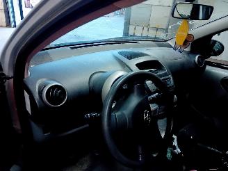 Toyota Aygo Aygo (B10) Hatchback 1.0 12V VVT-i (1KR-FE) [50kW]  (07-2005/05-2014) picture 5