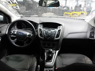 Ford Focus Focus 3 Wagon Combi 1.6 TDCi 115 (T1DA(Euro 5)) [85kW]  (05-2011/05-20=
18) picture 5