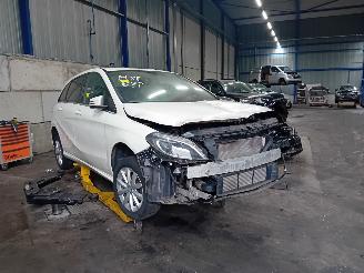 Mercedes B-klasse B (W246) Hatchback 1.6 B-180 BlueEFFICIENCY Turbo 16V (M270.910) [90kW=
]  (11-2011/12-2018) picture 2