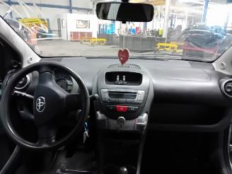 Toyota Aygo Aygo (B10) Hatchback 1.0 12V VVT-i (1KR-FE) [50kW]  (07-2005/05-2014) picture 5