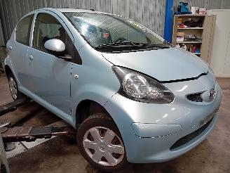 Toyota Aygo Aygo (B10) Hatchback 1.0 12V VVT-i (1KR-FE) [50kW]  (07-2005/05-2014) picture 2