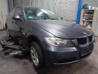 BMW 3-serie 3 serie (E90) Sedan 318i 16V (N46-B20B) [95kW]  (09-2005/03-2007) picture 2