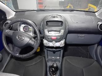 Toyota Aygo Aygo (B10) Hatchback 1.0 12V VVT-i (1KR-FE) [50kW]  (07-2005/05-2014) picture 5