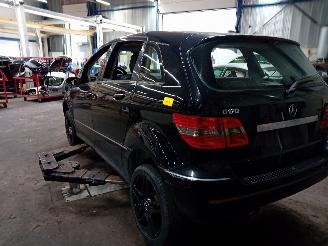 Mercedes B-klasse B (W245) Hatchback 1.7 B-170 16V (M266.940) [85kW]  (03-2005/11-2011) picture 3