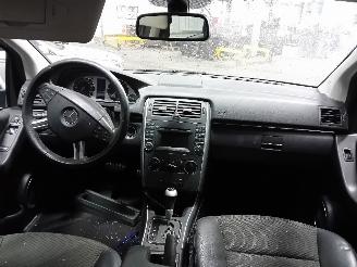 Mercedes B-klasse B (W245) Hatchback 2.0 B-180 CDI 16_V (OM640.940) [80kW]  (03-2005/09-=
2011) picture 5