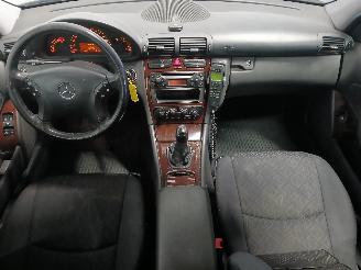Mercedes C-klasse C Combi (S203) Combi 1.8 C-180K 16V (M271.946) [105kW]  (05-2002/08-20=
07) picture 11