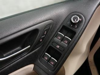 Volkswagen Golf Golf VI (5K1) Hatchback 1.4 TSI 122 16V (CAXA(Euro 5)) [90kW]  (10-200=
8/11-2012) picture 12