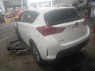 Toyota Auris Auris (E18) Hatchback 5-drs 1.8 16V Hybrid (2ZRFXE) [100kW]  (10-2012/=
03-2019) picture 4