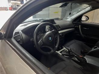 BMW 1-serie 1 serie (E87/87N) Hatchback 5-drs 116d 16V (N47-D20A) [85kW]  (03-2009=
/06-2011) picture 5