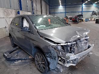 Mercedes B-klasse B (W246) Hatchback 1.6 B-200 BlueEFFICIENCY Turbo 16V (M270.910) [115k=
W]  (11-2011/12-2018) picture 2