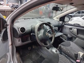 Toyota Aygo Aygo (B10) Hatchback 1.0 12V VVT-i (1KR-FE) [50kW]  (07-2005/05-2014) picture 5