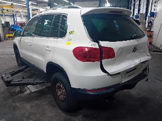 Volkswagen Tiguan Tiguan (5N1/2) SUV 1.4 TSI 16V (CTHD) [118kW]  (05-2011/07-2018) picture 4