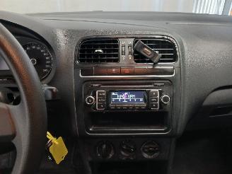 Volkswagen Polo Polo V (6R) Hatchback 1.2 12V (CGPB(Euro 5)) [44kW]  (06-2009/05-2014)= picture 17