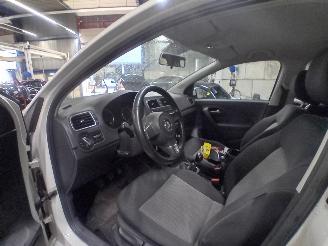 Volkswagen Polo Polo V (6R) Hatchback 1.2 TDI 12V BlueMotion (CFWA(Euro 5)) [55kW]  (1=
0-2009/05-2014) picture 5