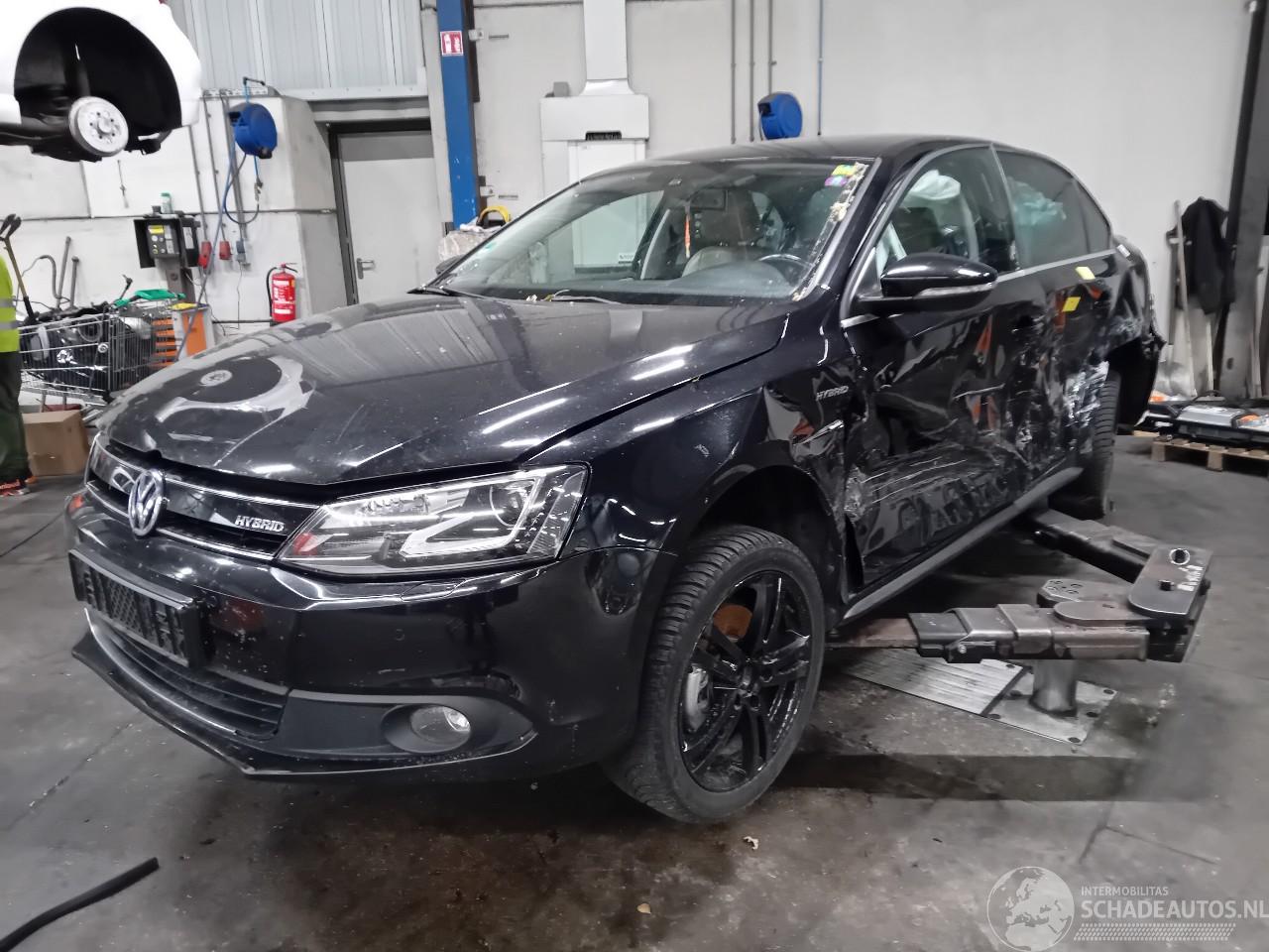 Volkswagen Jetta Jetta IV (162/16A) Sedan 1.4 TSI Hybrid 16V (CNLA(Euro 5)) [125kW]  (0=
4-2011/12-2017)