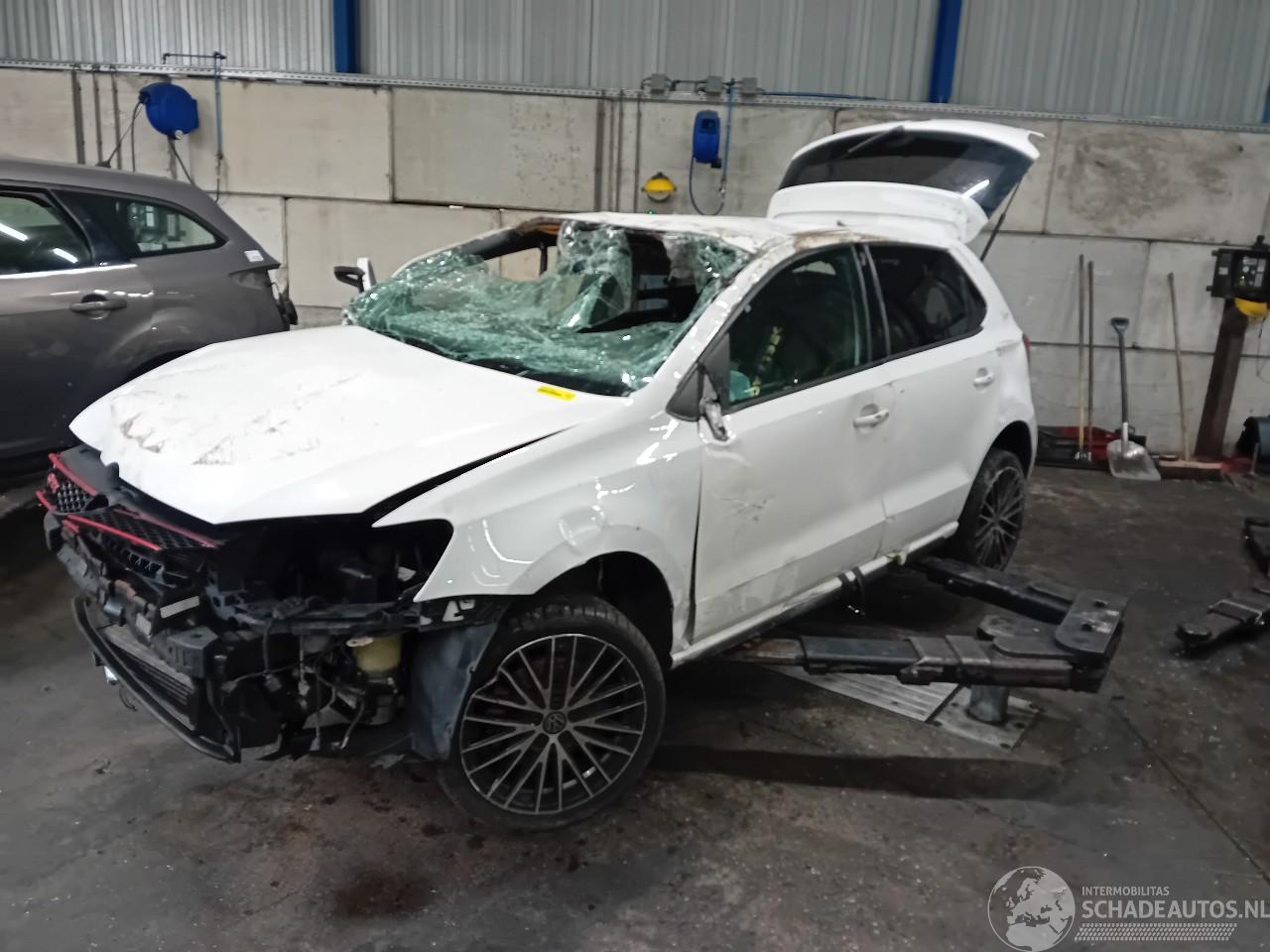 Volkswagen Polo Polo V (6R) Hatchback 1.4 GTI 16V (CAVE(Euro 5)) [132kW]  (05-2010/05-=
2014)